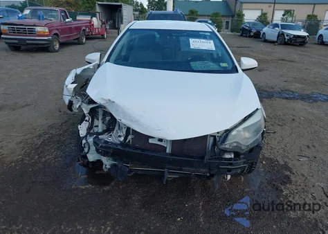2015 Toyota Corolla Le z USA, uszkodzony, nr VIN 2T1BURHE0FC294421